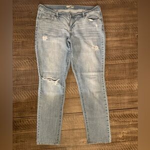 Old Navy Light Blue Distressed Skinny Jeans